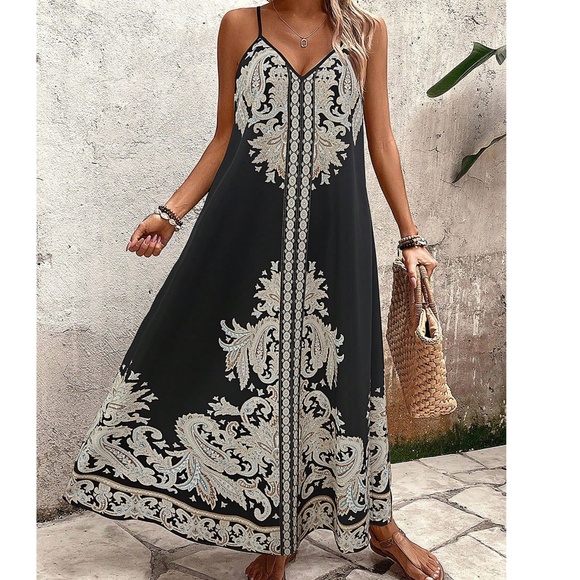 Plus Print Flared Hem Cami Maxi Dress - Picture 3 of 3